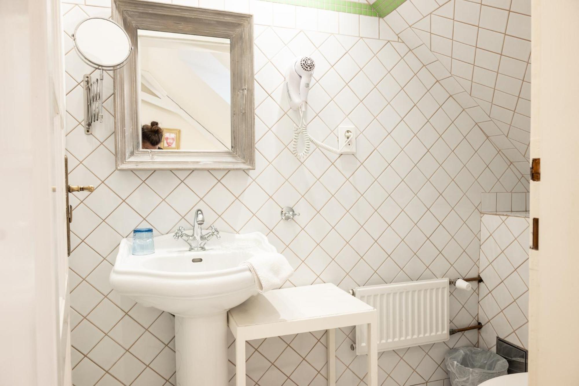 Family Hotel Okor Екстер'єр фото