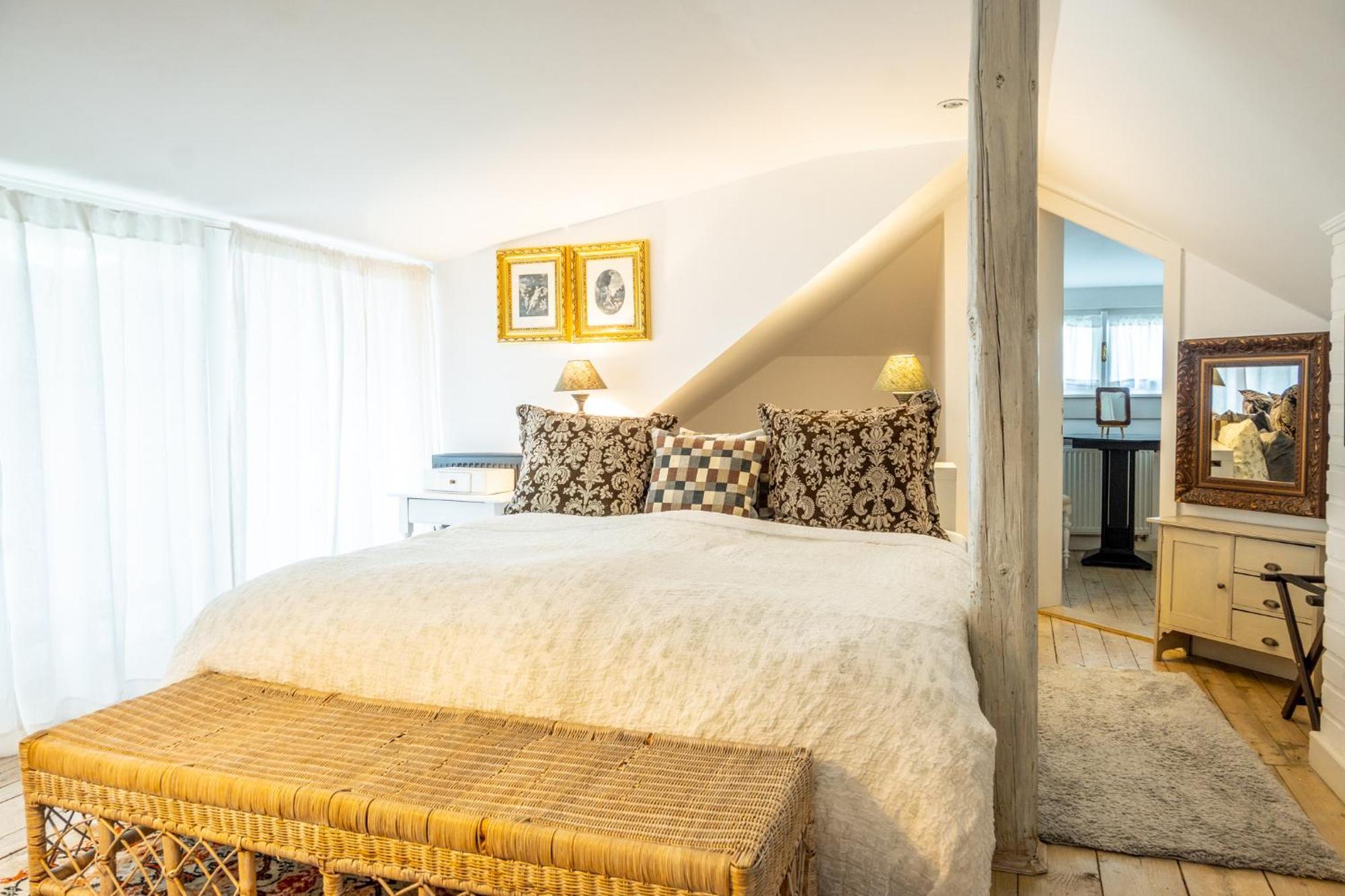 Family Hotel Okor Екстер'єр фото